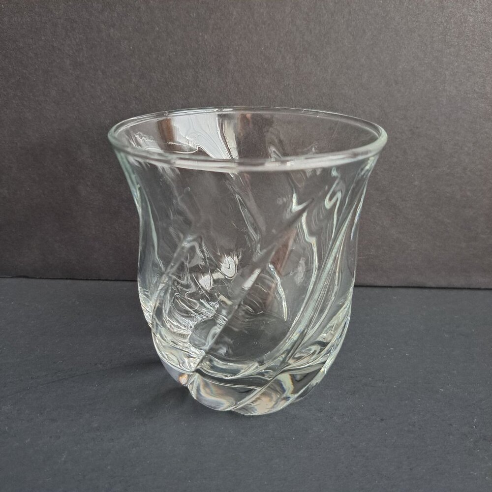 Anchor Hocking AHC22 Old Fashioned Glass 3.75" Clear Swirl Base Tumbler Vintage